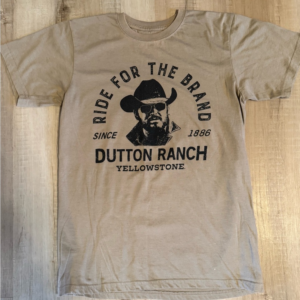 Dutton Ranch Yellowstone Graphic Tee - Tan